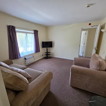 Beau Rivage Apartment *
